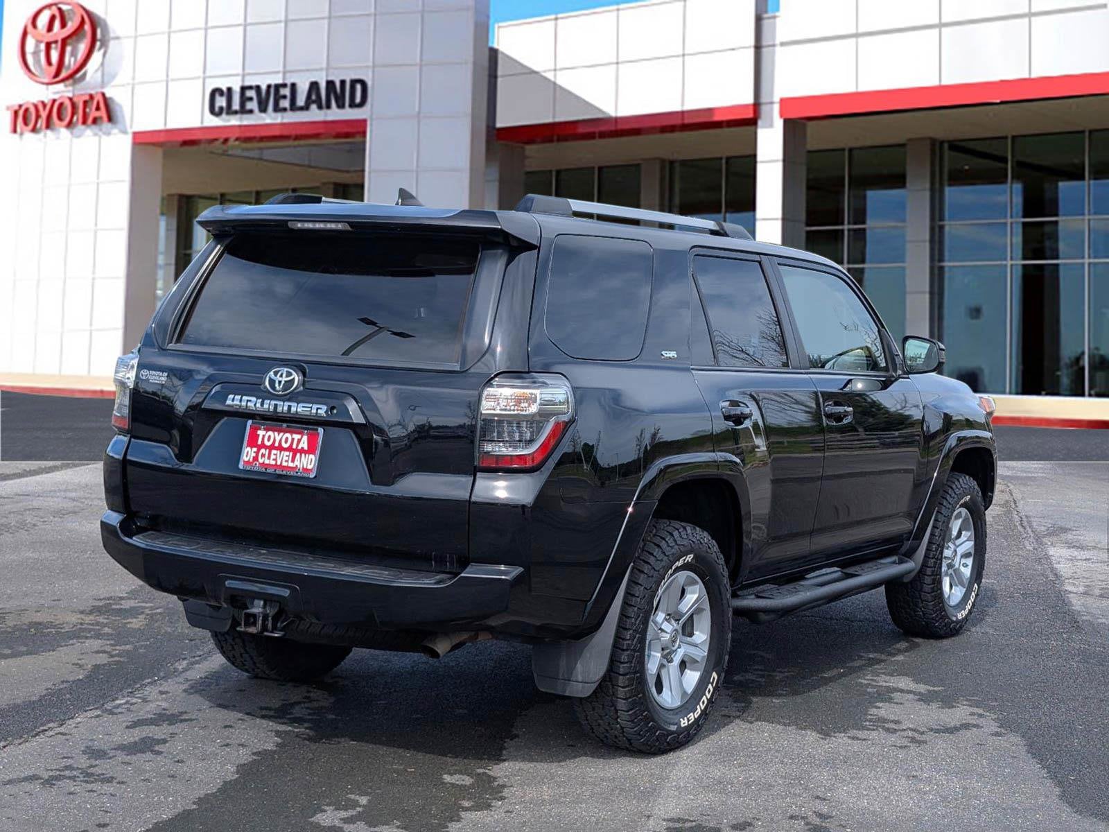 2021 Toyota 4Runner SR5 - Photo 7