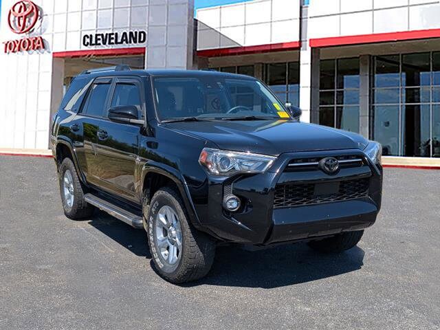 2021 Toyota 4Runner SR5 photo 2