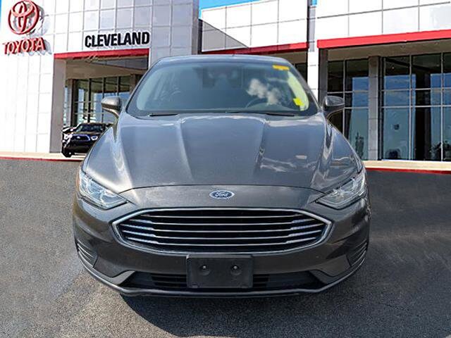 2019 Ford Fusion Hybrid SE photo 2