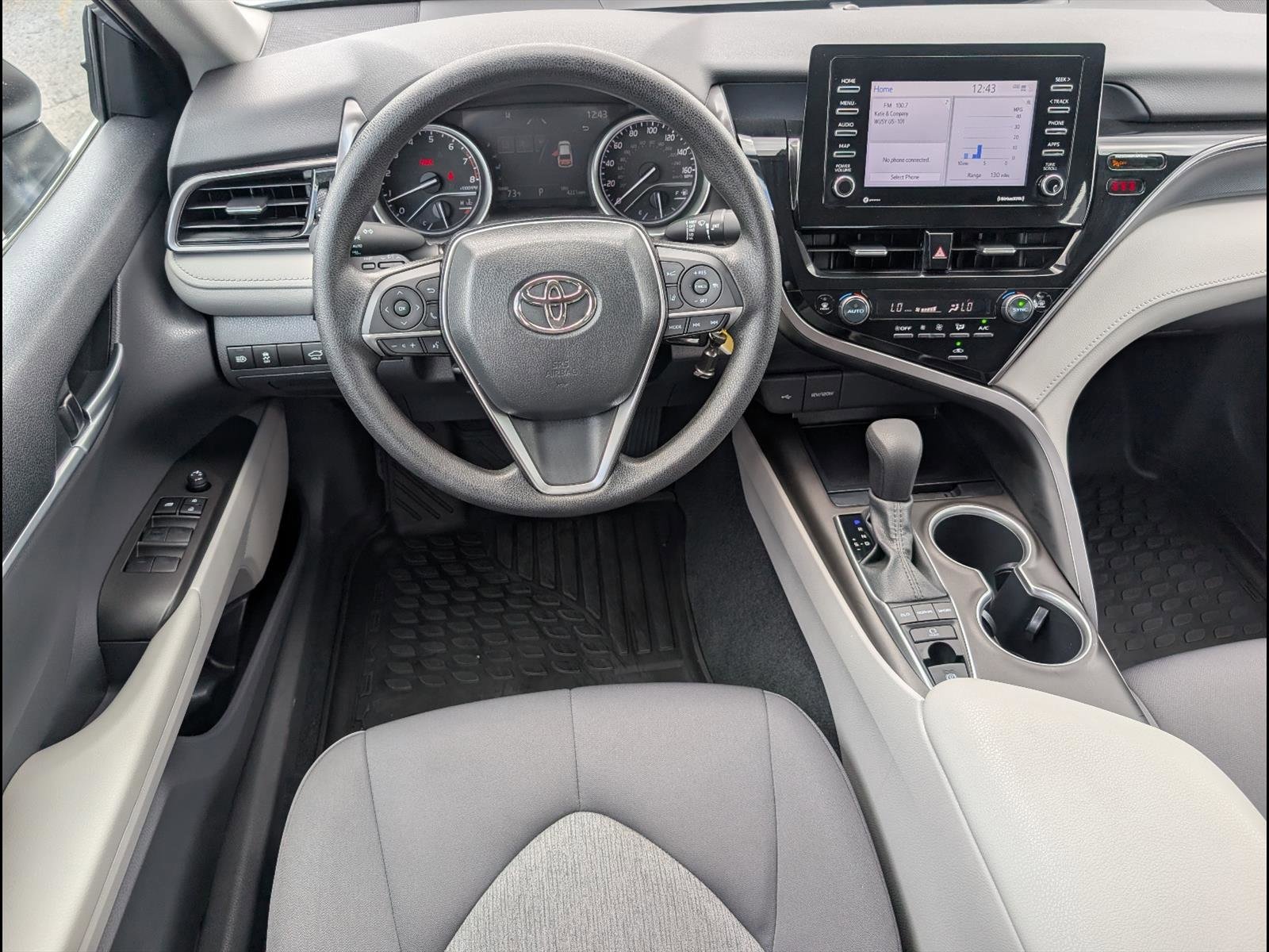 2023 Toyota Camry LE - Photo 8