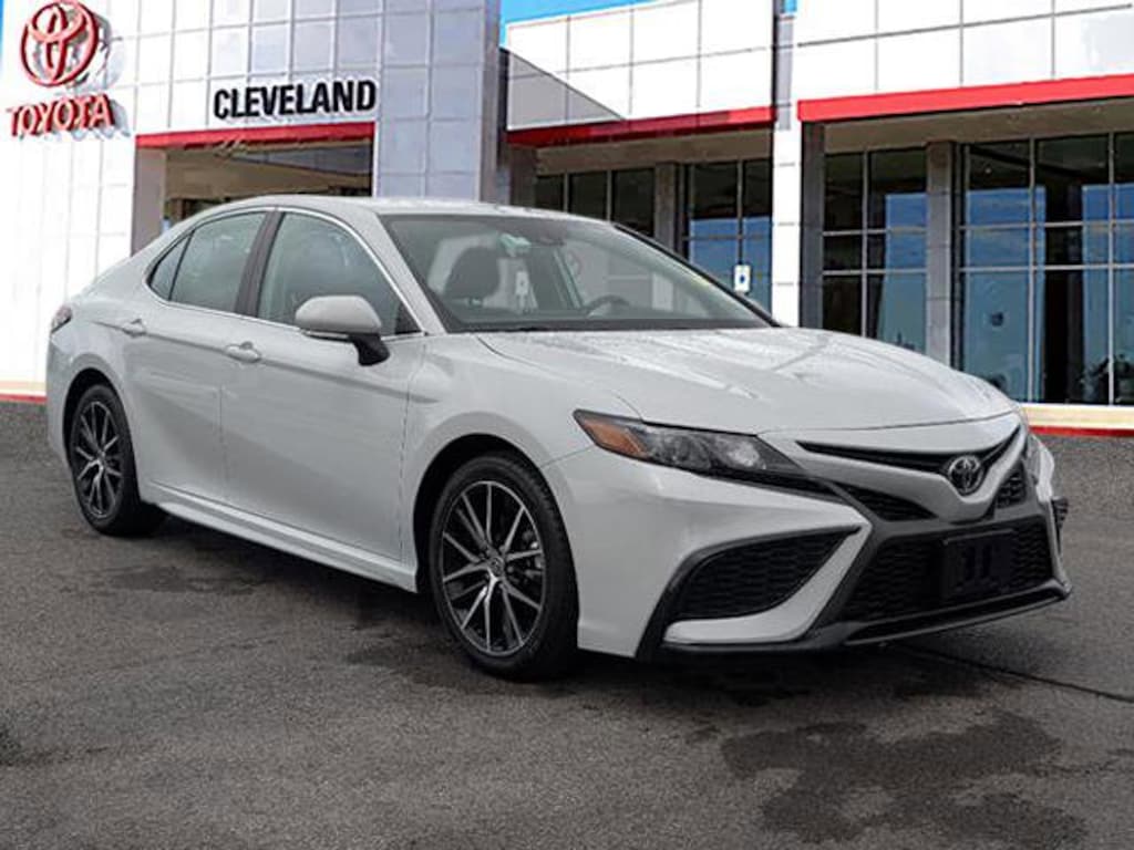 Used 2023 Toyota Camry SE Sedan
