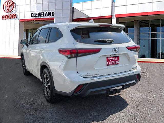 2020 Toyota Highlander XLE photo 4