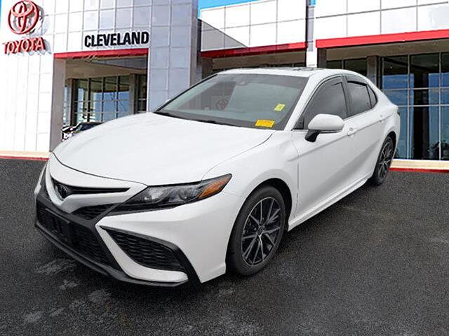 2024 Toyota Camry SE photo 4