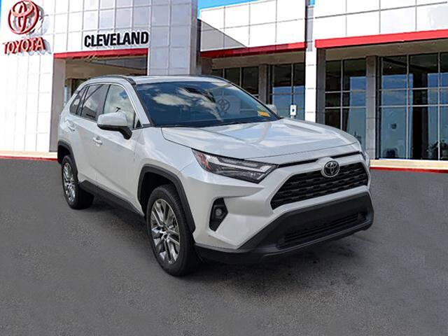2024 Toyota RAV4 XLE Premium photo 2