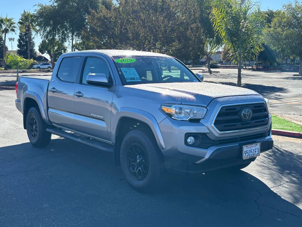 2019 Toyota Tacoma SR5 V6 photo 3