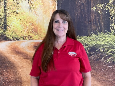 Staff member Joy Hammond from ID_2d71e0ada36d