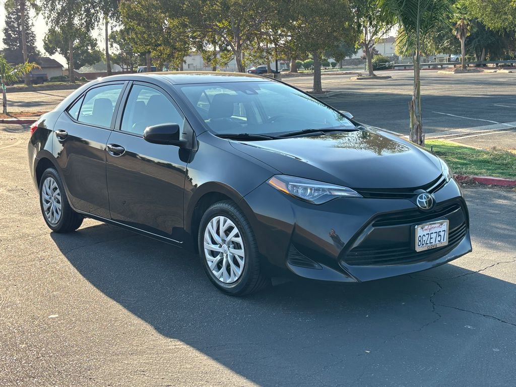 2019 Toyota Corolla L photo 3