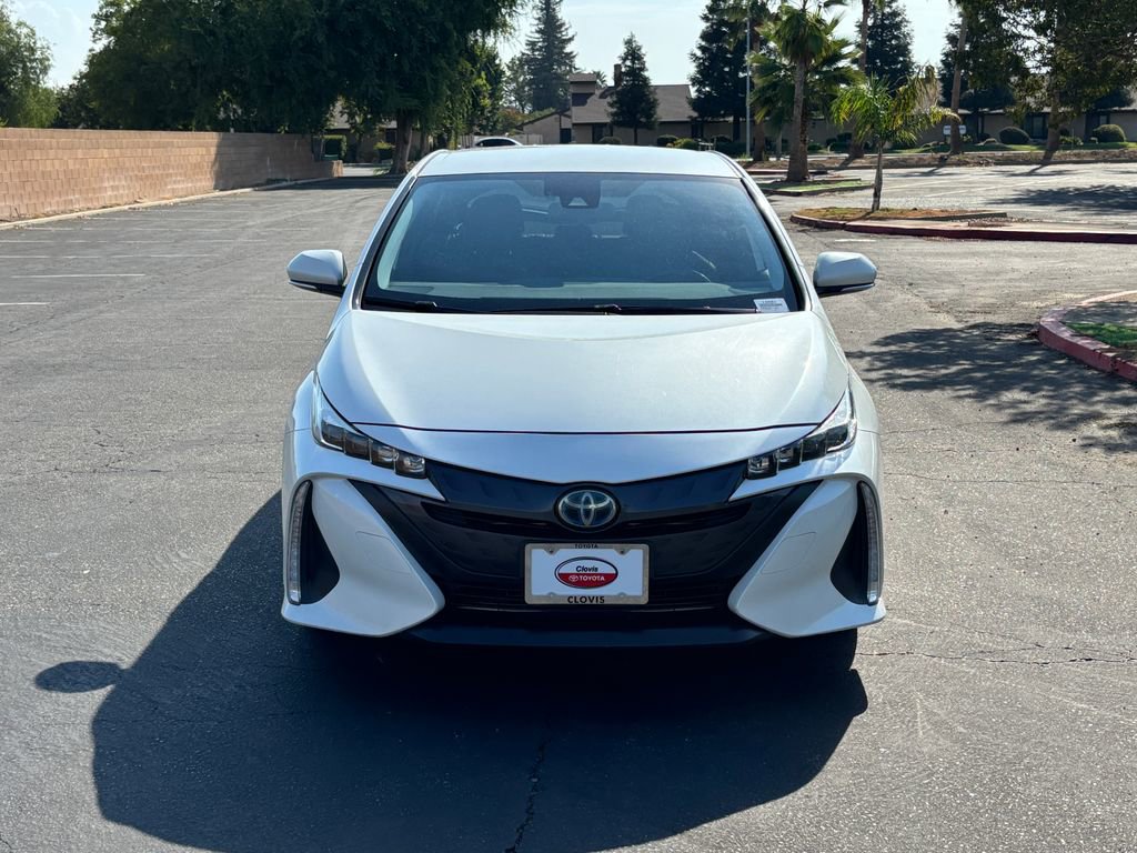 2020 Toyota Prius Prime XLE photo 2