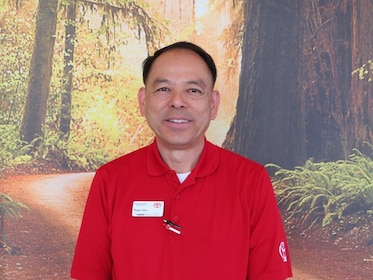 Staff member Roger Vann from ID_2d71e0ada36d