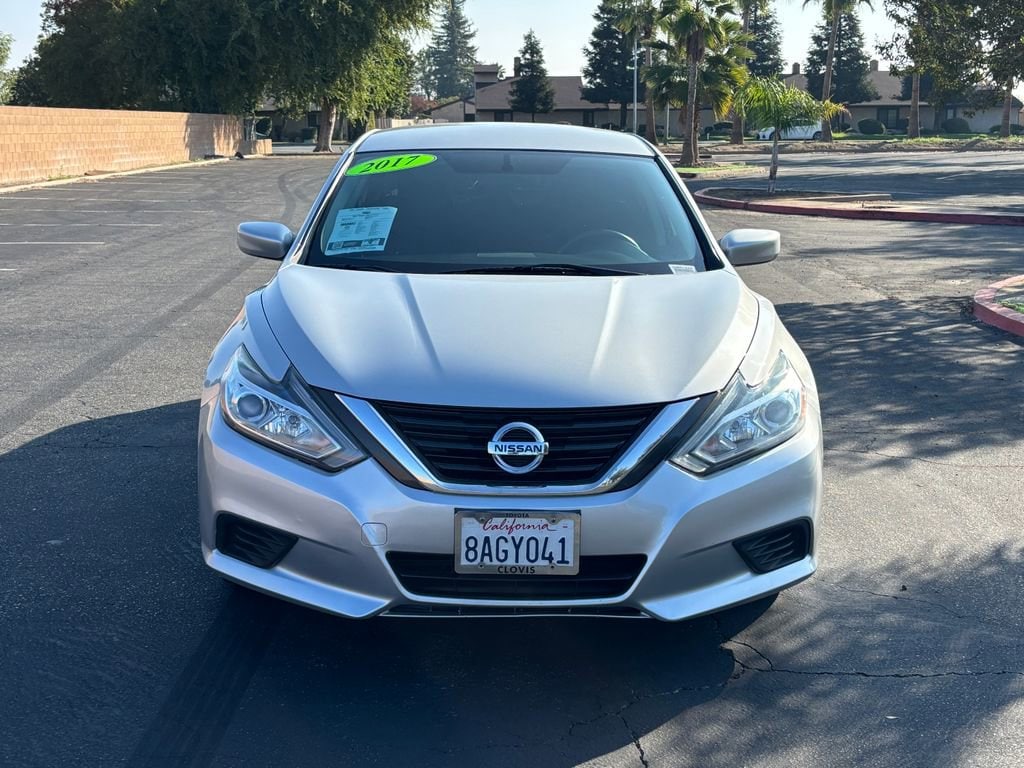 Used 2017 Nissan Altima S with VIN 1N4AL3APXHN333321 for sale in Clovis, CA