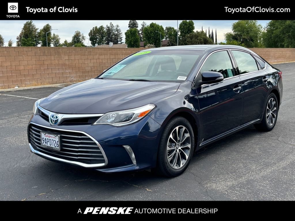 2016 Toyota Avalon XLE Premium Hybrid's photo