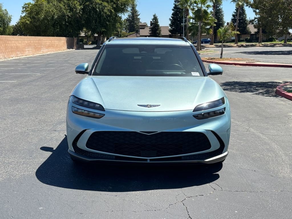 Used 2024 GENESIS GV60 Advanced with VIN KMUKCDSC6RU020366 for sale in Clovis, CA