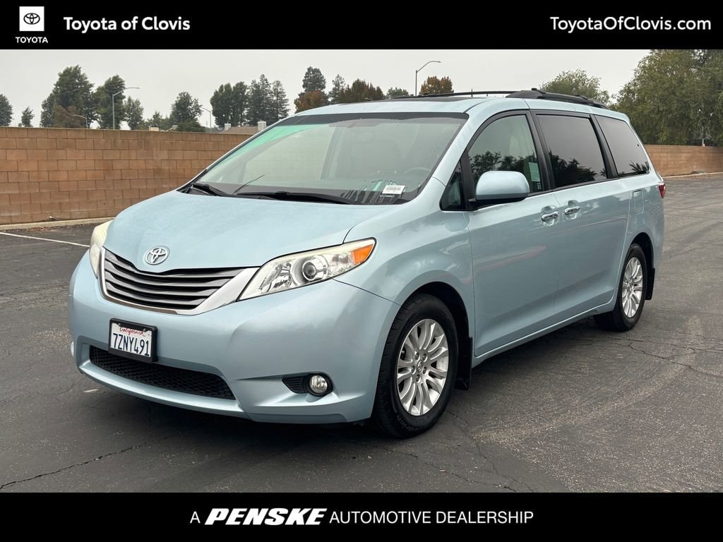 Used 2017 Toyota Sienna Limited 7 Passenger Van Passenger Van