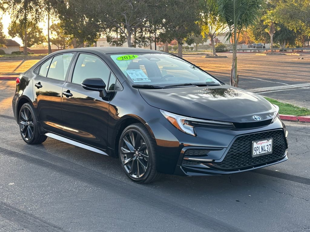 2024 Toyota Corolla Hybrid SE photo 3