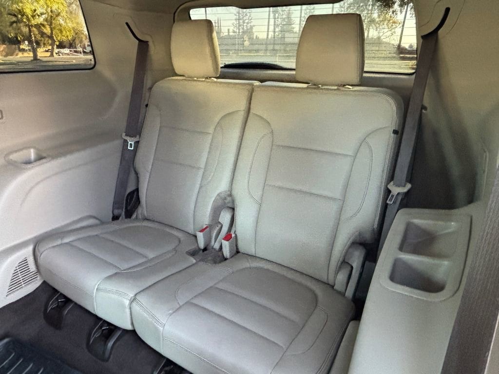 2019 GMC Acadia Denali - Photo 25