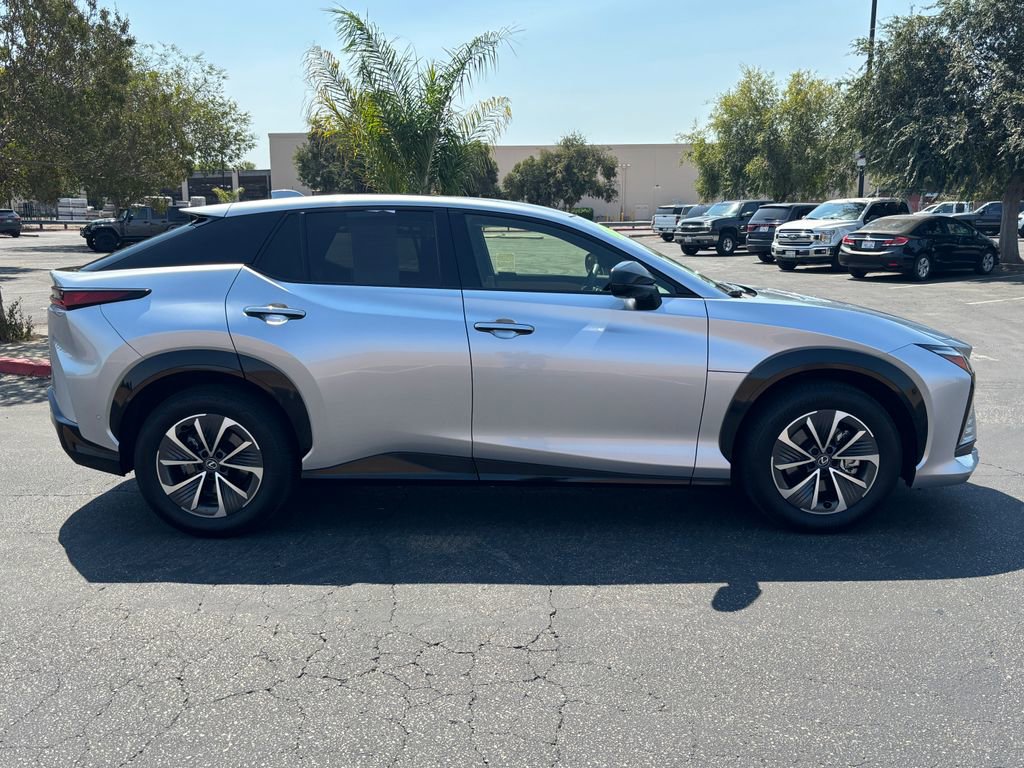 2023 Lexus RZ 450e Premium photo 4