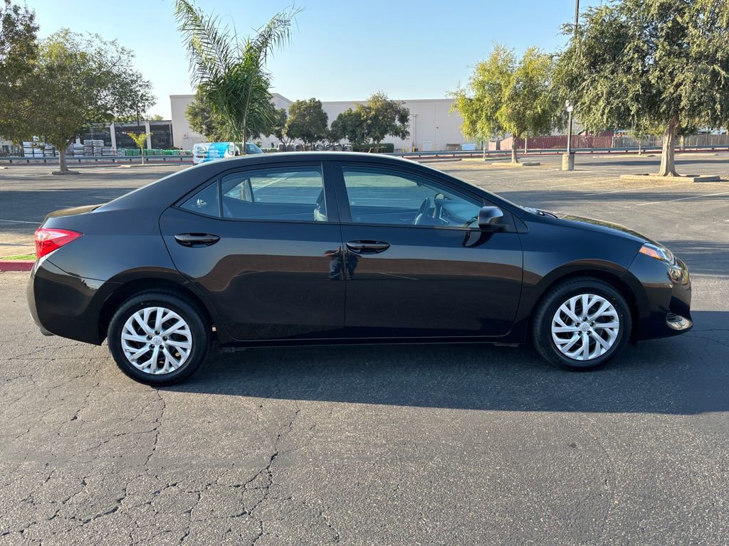 2019 Toyota Corolla L photo 4