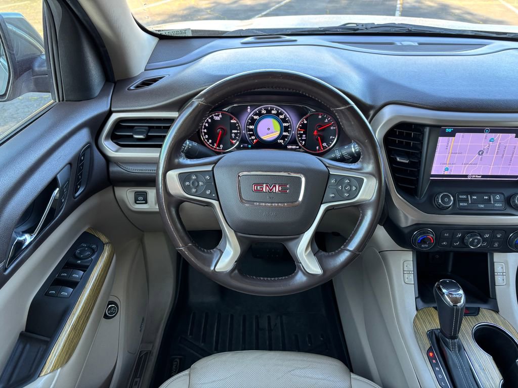 2019 GMC Acadia Denali - Photo 10