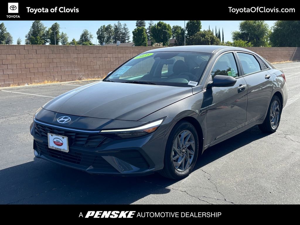 2025 Hyundai Elantra 1.6 HEV Blue's photo