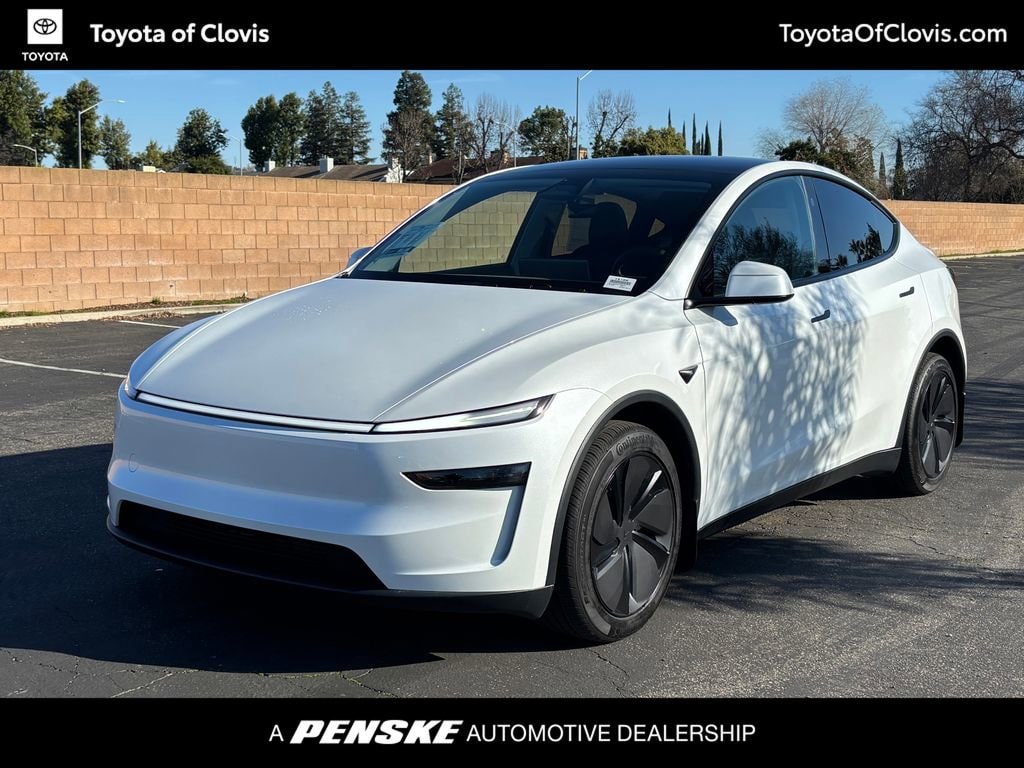 2026 Tesla Model Y Premium's photo