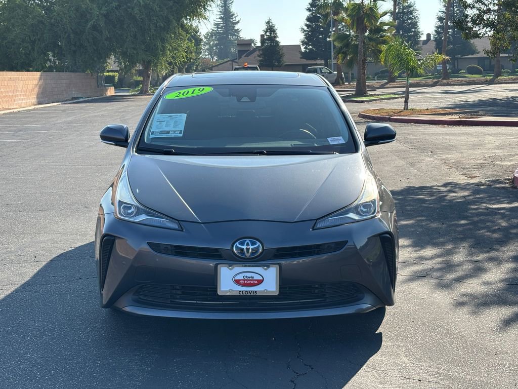 2019 Toyota Prius Limited photo 2