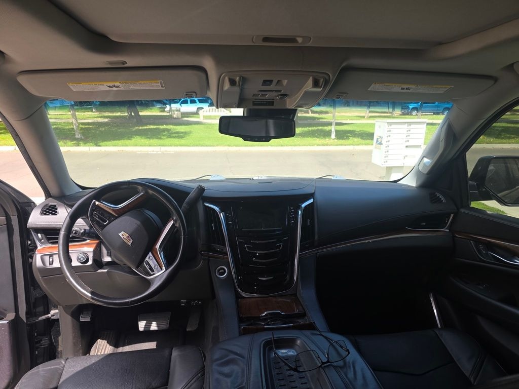 Used 2015 Cadillac Escalade Luxury SUV