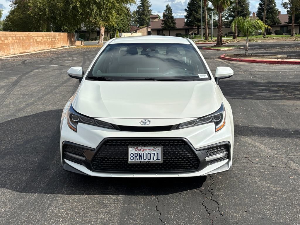 2020 Toyota Corolla SE photo 2