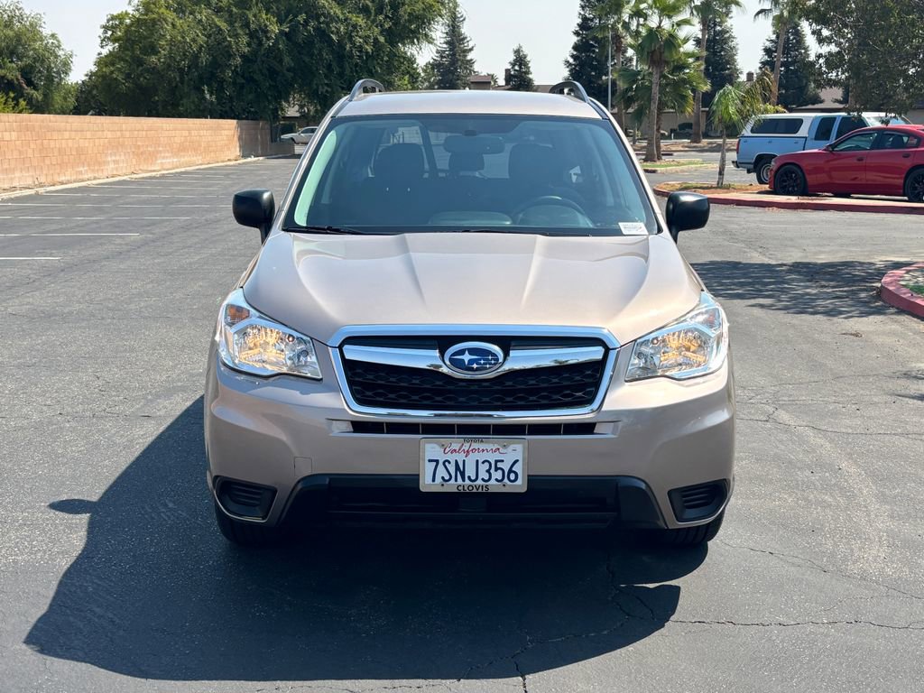 2016 Subaru Forester 2.5i photo 2