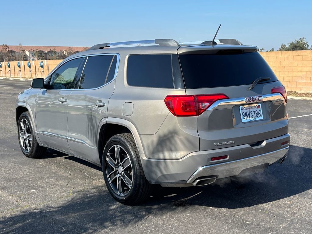 2019 GMC Acadia Denali - Photo 7