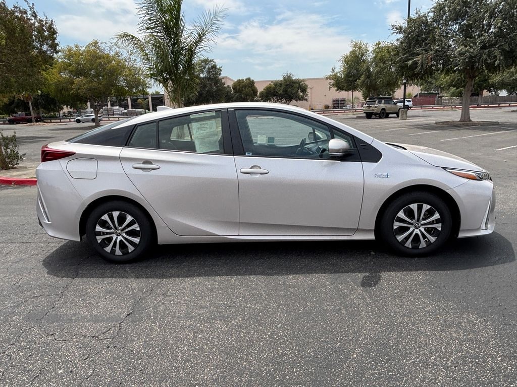 Used 2022 Toyota Prius Prime LE Hatchback