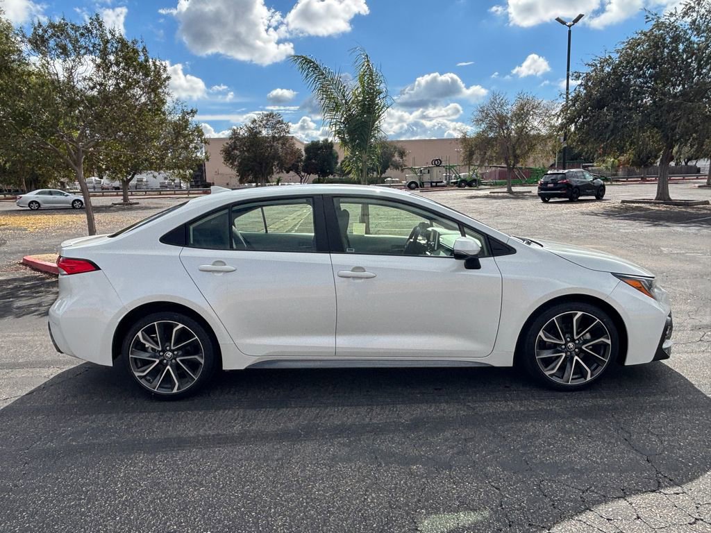 2020 Toyota Corolla SE photo 4