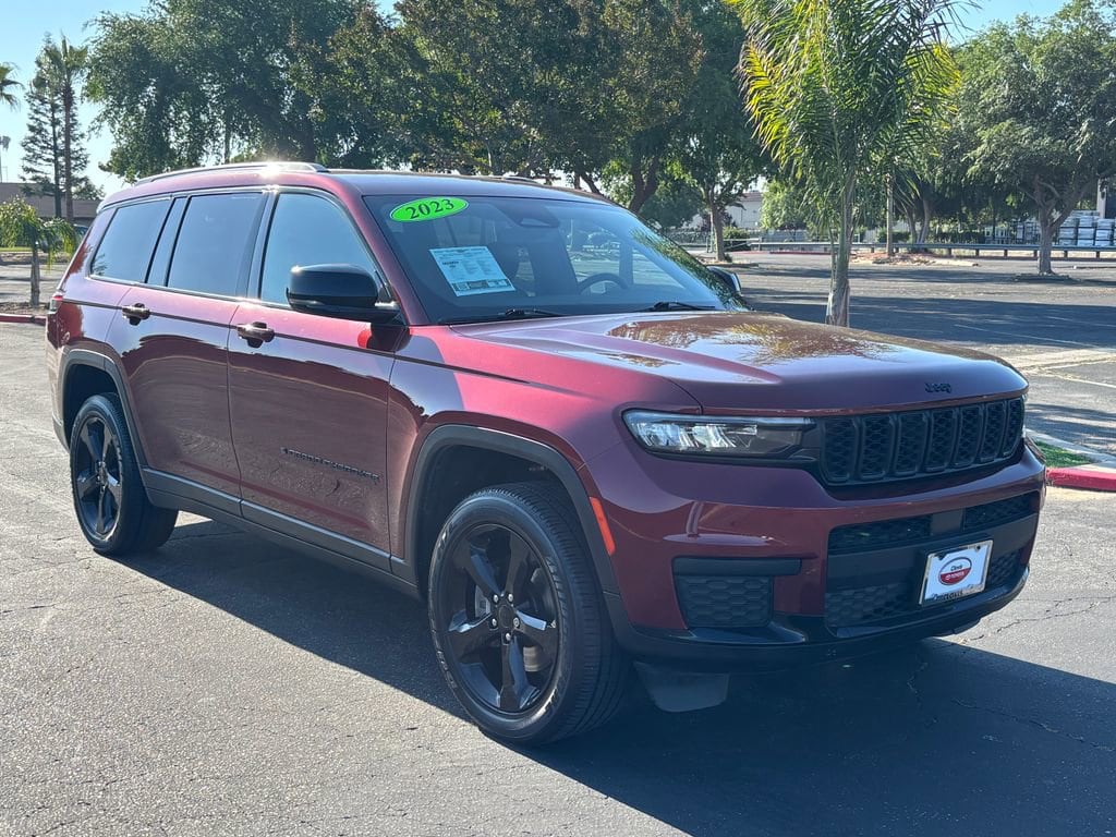 Used 2023 Jeep Grand Cherokee L L Laredo SUV