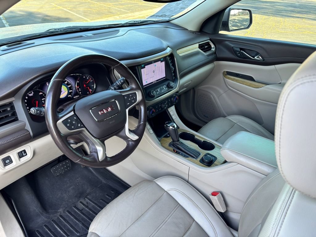 2019 GMC Acadia Denali - Photo 9
