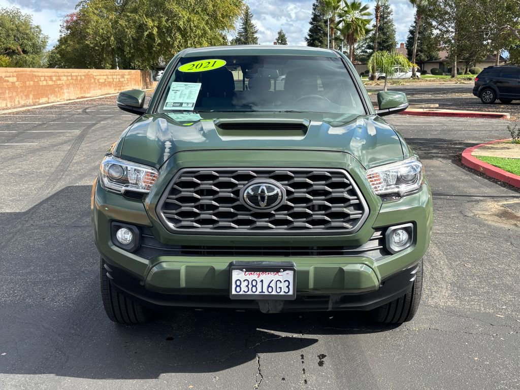 2021 Toyota Tacoma SR V6 photo 2