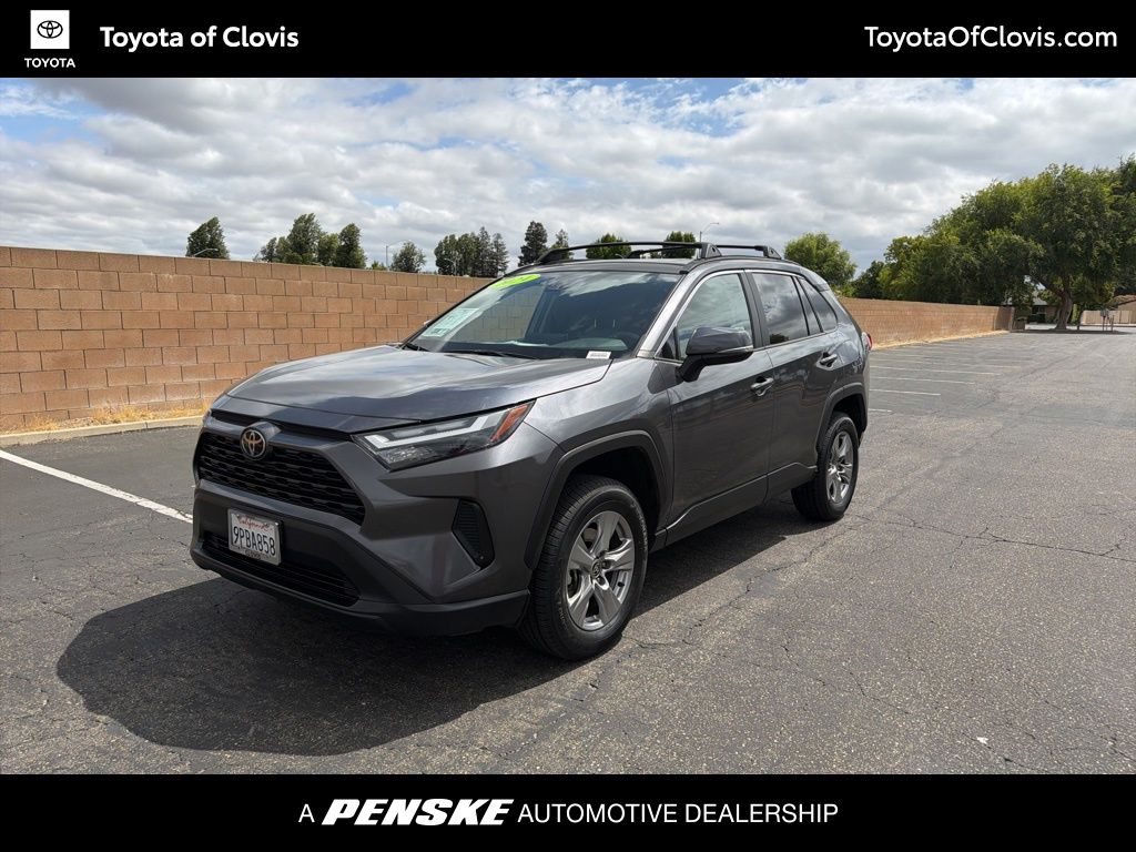 2024 Toyota RAV4 XLE FWD's photo