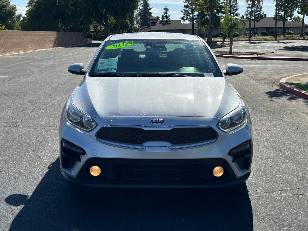 Used 2021 Kia Forte LXS with VIN 3KPF24AD7ME283720 for sale in Clovis, CA