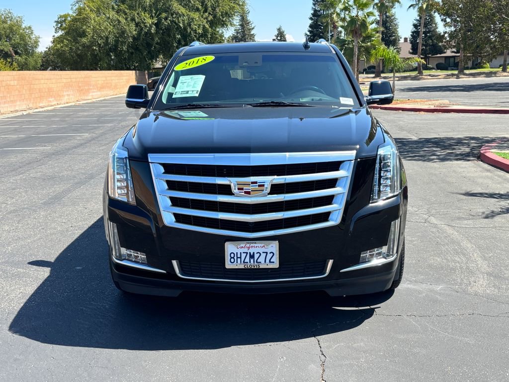 2018 Cadillac Escalade Luxury photo 2