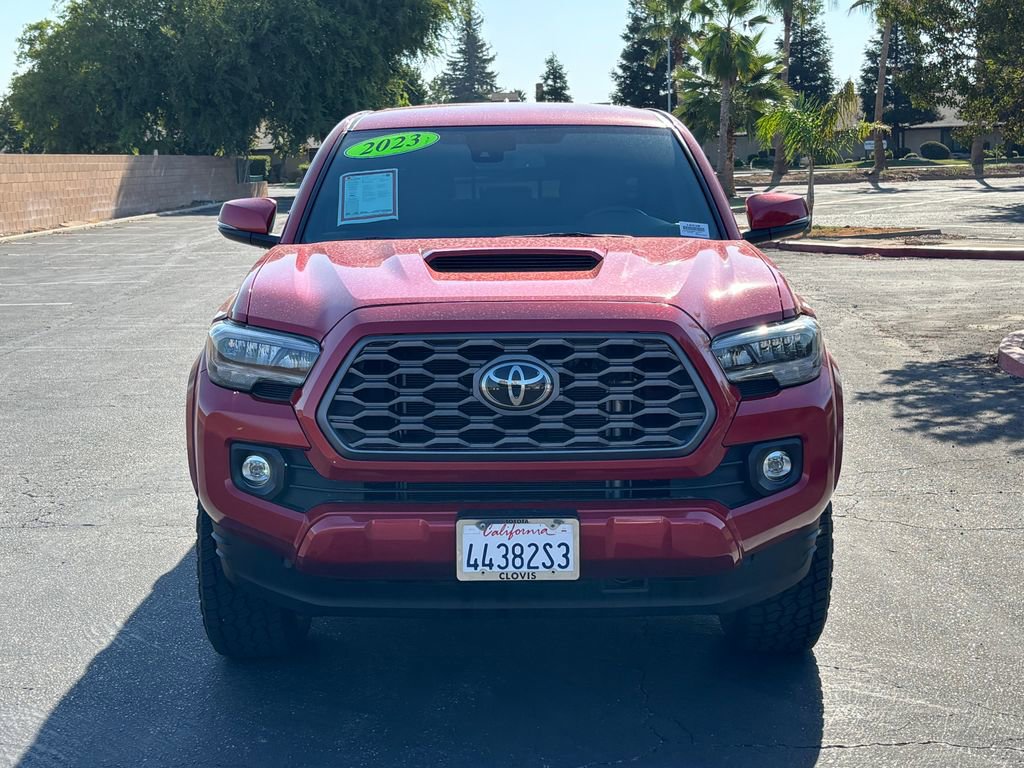 2023 Toyota Tacoma SR5 V6 photo 2