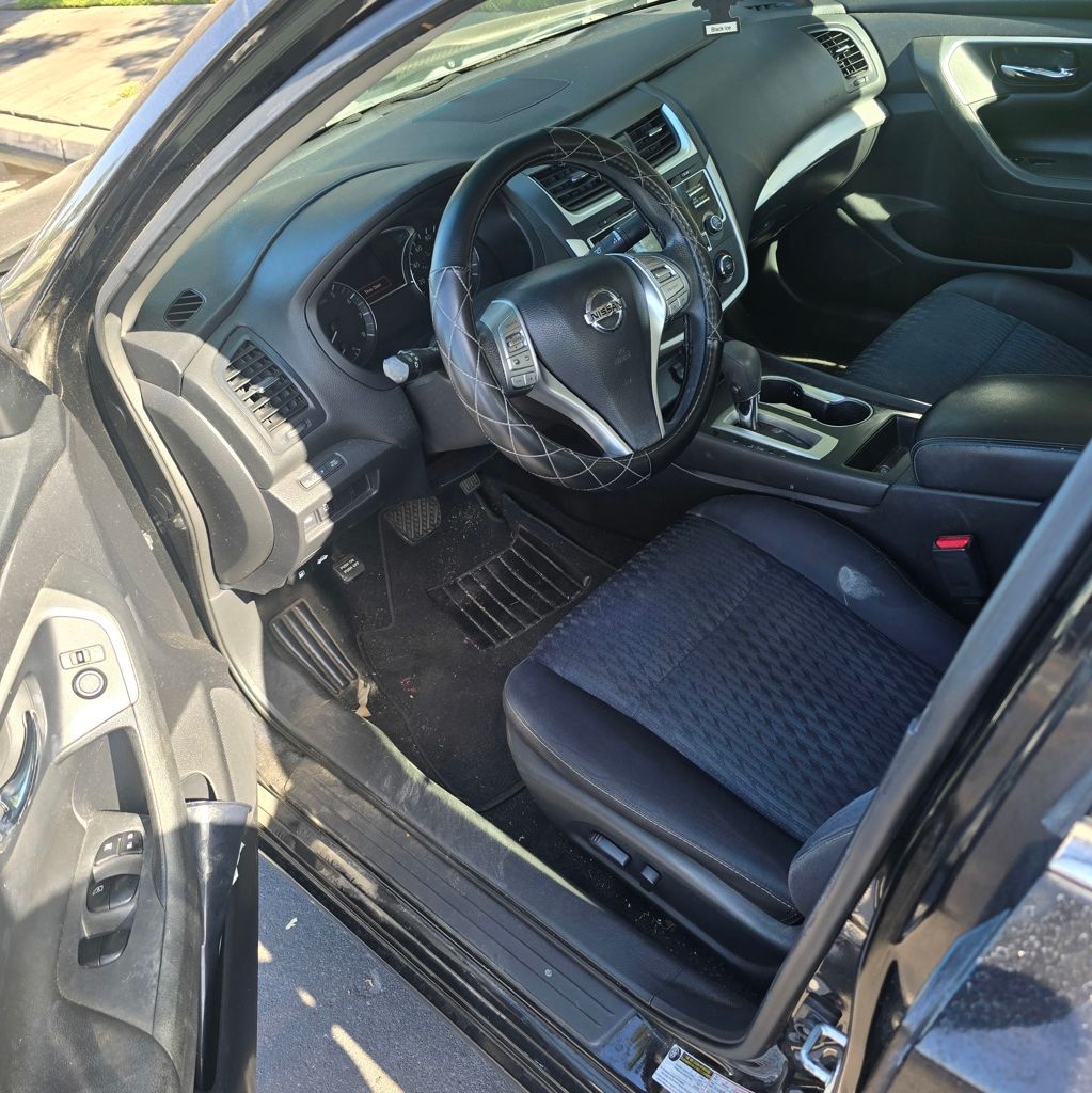 Used 2017 Nissan Altima S with VIN 1N4AL3AP0HN352413 for sale in Clovis, CA
