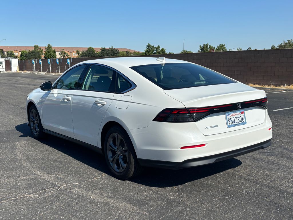 2024 Honda Accord EX - Photo 7