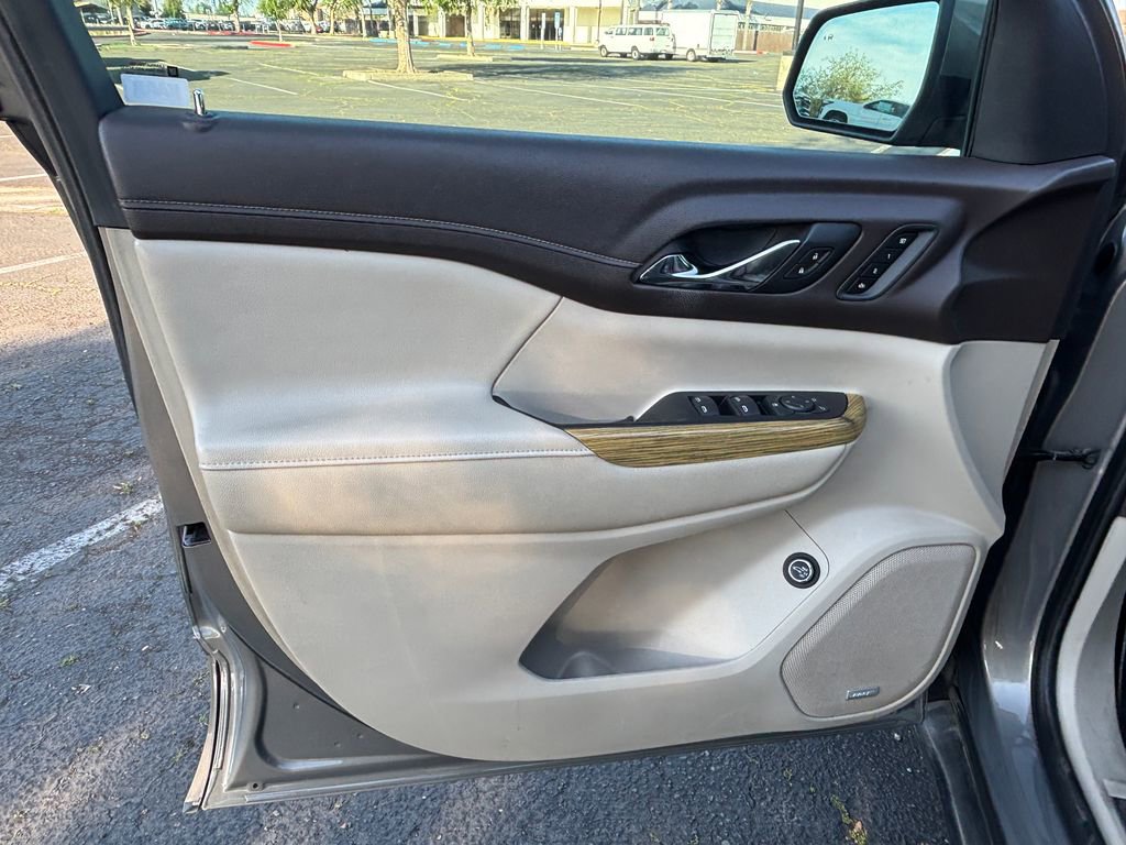 2019 GMC Acadia Denali - Photo 26