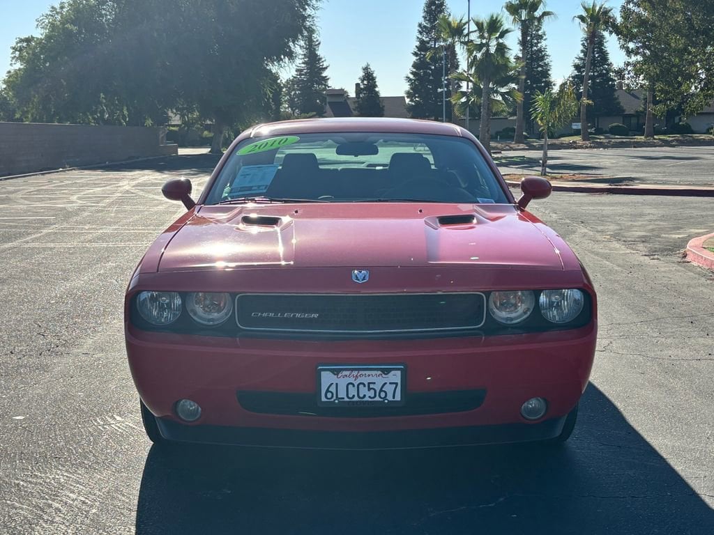 Used 2010 Dodge Challenger SE with VIN 2B3CJ4DV1AH114126 for sale in Clovis, CA