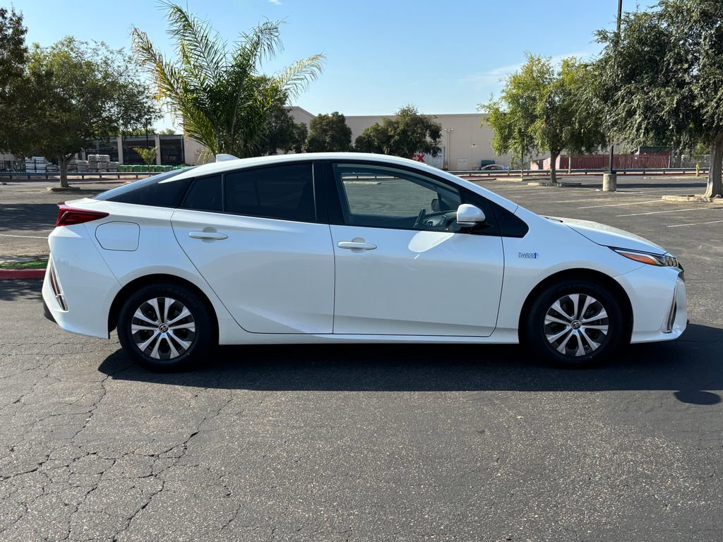 2020 Toyota Prius Prime XLE photo 4
