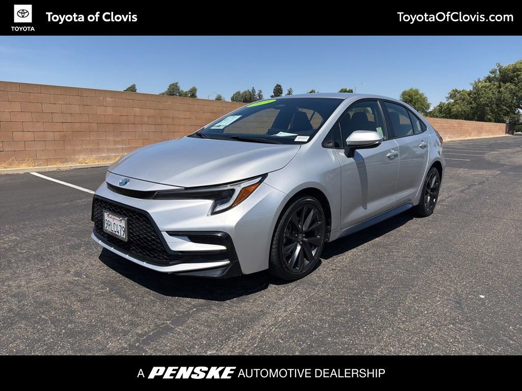 2025 Toyota Corolla SE Hybrid CVT's photo