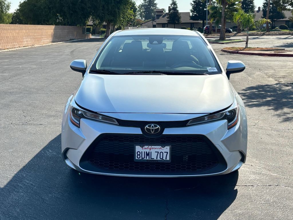 2020 Toyota Corolla LE photo 2
