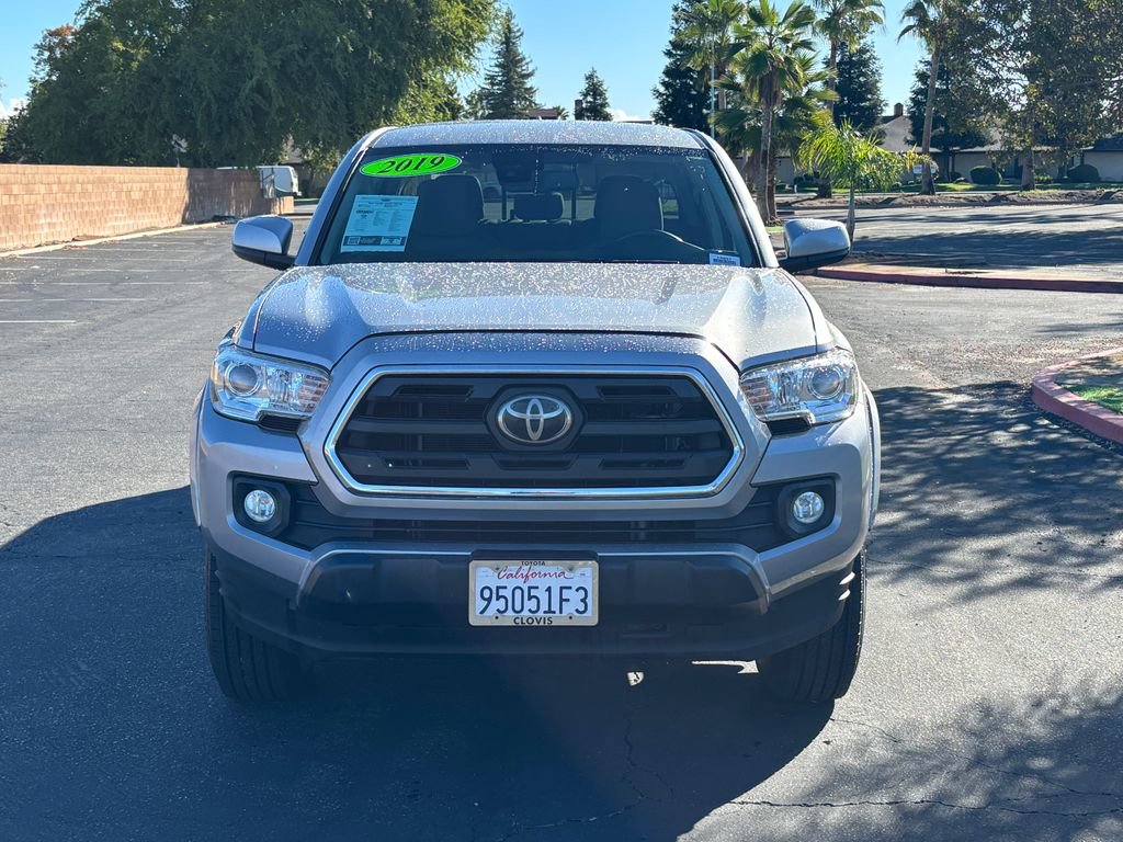 2019 Toyota Tacoma SR5 V6 photo 2
