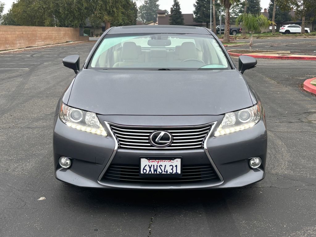 2013 Lexus ES 350 photo 2