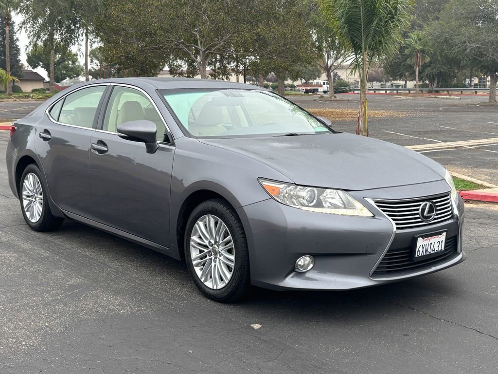 2013 Lexus ES 350 photo 3