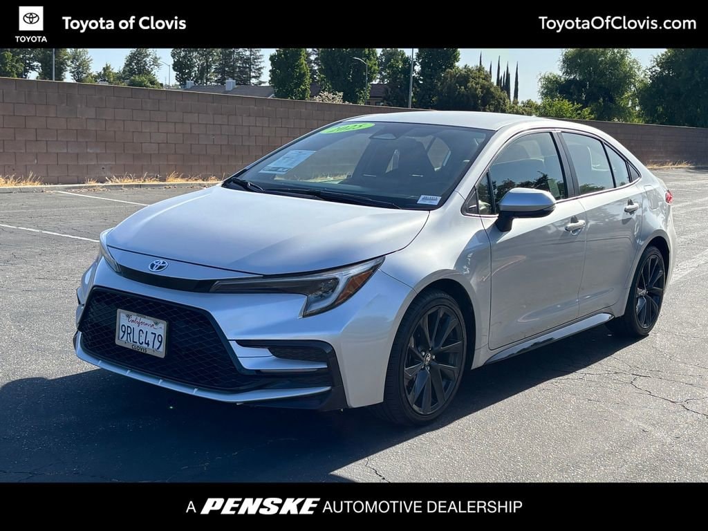 2025 Toyota Corolla SE Hybrid CVT's photo