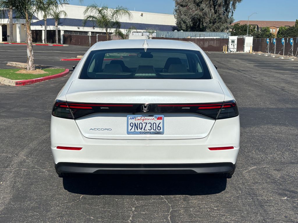 2024 Honda Accord EX - Photo 6